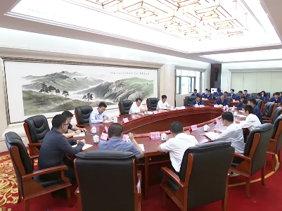 易炼红参加省政府办公厅调研处党支部活动并作专题党课
