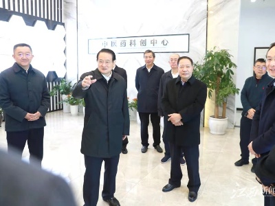 易炼红在赣江新区调研时强调：以“作示范、勇争先”的担当作为当先锋、打头阵