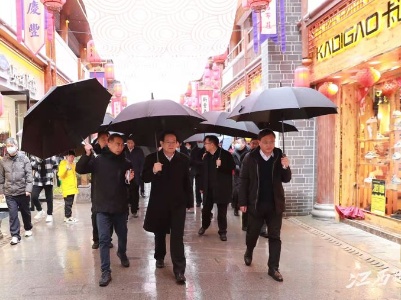 易炼红：鹰潭要以雄鹰般的豪情壮志和拼搏精神加快高质量跨越式发展