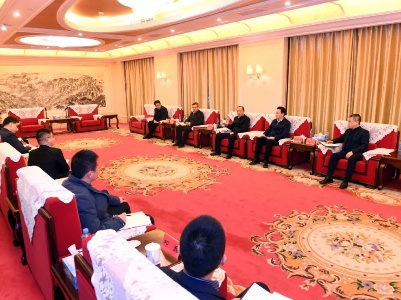 我市召开省高层次人才服务团成员来宜挂职见面会