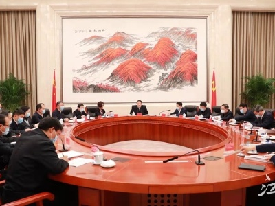 省委书记易炼红：加快实现苏区融湾区、老区换新颜