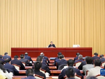 学习贯彻党的二十大精神中央宣讲团报告会在京举行