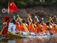 江西弋阳：龟峰第二届龙舟节隆重举行 一