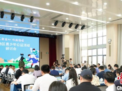 为了40个藏族孩子，主流声音激荡向善的力量-中新网