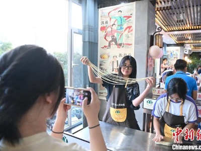 澳门青少年甘肃研学寻“新视野”-中新网