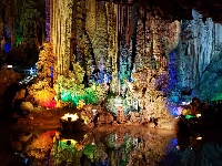 岩洞