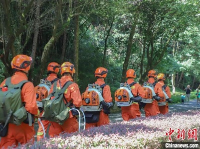 福建消防加强防火执勤 确保民众平安过节-中新网