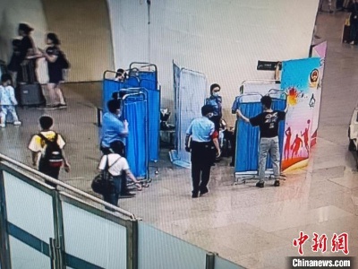 孕妇高铁站突然破水 多方爱心接力送医助其产子-中新网