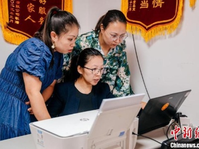 志愿者陈霞：让儿童帮助儿童 把未来交给未来-中新网