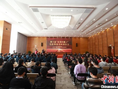 “最美铁路人”走进上海交大课堂带来生动“大思政课”-中新网