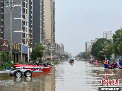 粤多地持续强降雨 广州1小时最大降雨量达96.9毫米-中新网