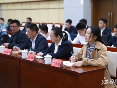 省委书记易炼红在南昌大学宣讲党的二十大精神