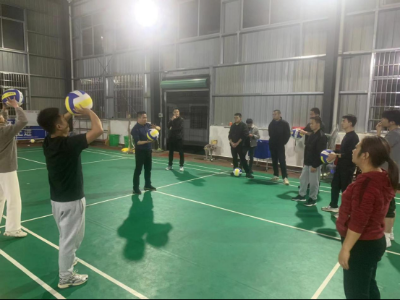 高村镇工会组织开展气排球培训活动