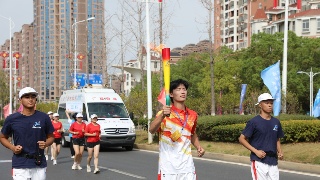 江西省第十六届运动会火炬传递活动走进共青城市