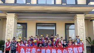 认识气象观测仪器  制作科学小实验  广电小记者在九江国家气象观测站探秘气象万千