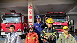 安全无小事  消防记心间——九江广电小记者走进庐山市消防救援大队参观体验
