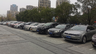 【创建全国文明城市】市城管局开展节后人行道机动车专项整治
