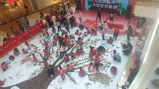 九江广电小记者:手握画笔 把春天描绿