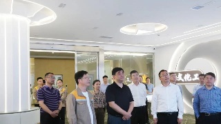 市政协开展“积极搭建高端科技平台  服务区域科创中心建设”专题视察，占勇带队