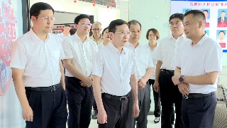 省委常委、省委统战部部长黄喜忠在永修县调研宗教工作