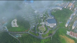 秋季的小镇被称为童话世界