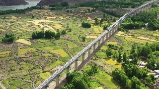 跟着总书记看中国——西藏篇 千年八廓街 盛开团结花