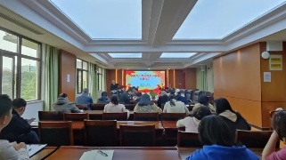 九江七中党总支组织开展《中国共产党纪律处分条例》专题学习