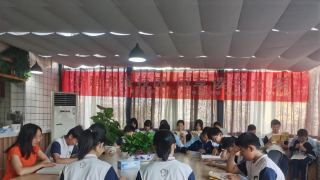 共建书香校园，同享读书之乐——九江市第三中学开展课外阅读活动