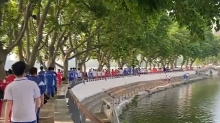 高三学子环湖跑 浔城这边风景独好