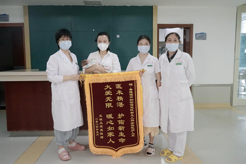 江西景德镇：医护之爱 点亮早产儿的生命之光