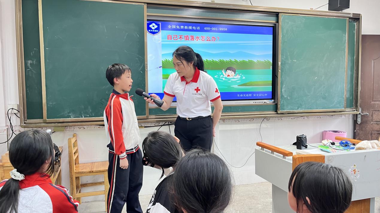 乐安县航桥学校开展防溺水安全教育系列活动