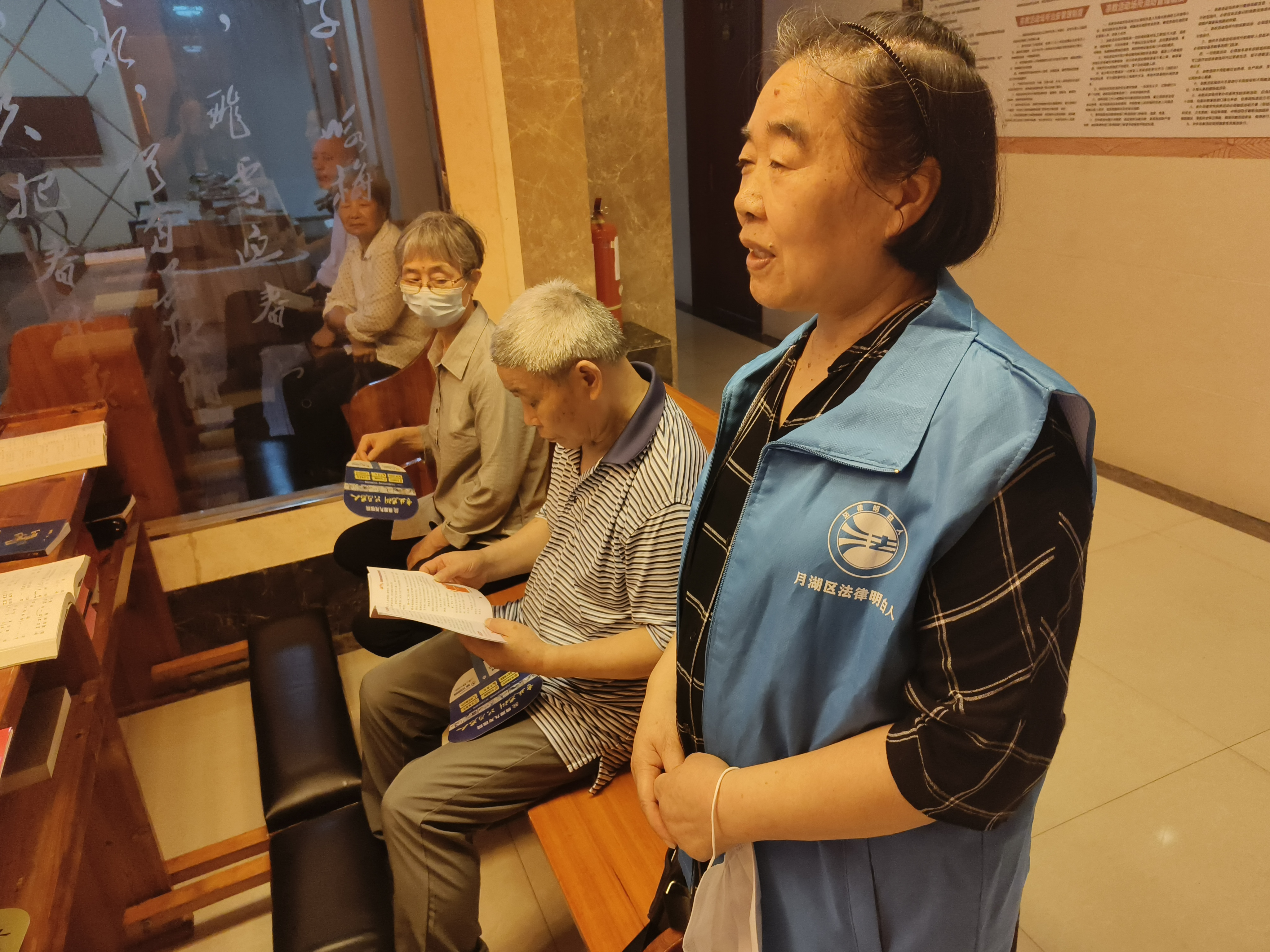 鹰潭市月湖区梅园街道梅园社区开展普法宣传活动