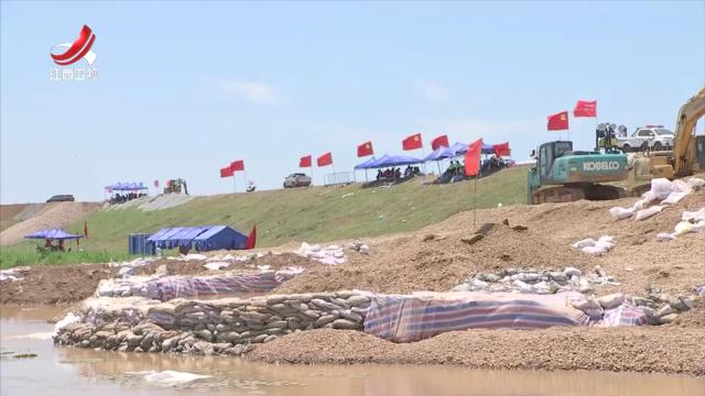社会传真20240709 无惧“烤”验 巡堤查险
