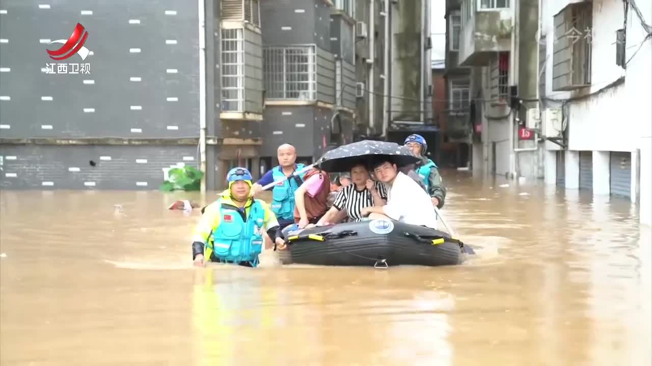 强降雨持续 各地全力组织救援抢险