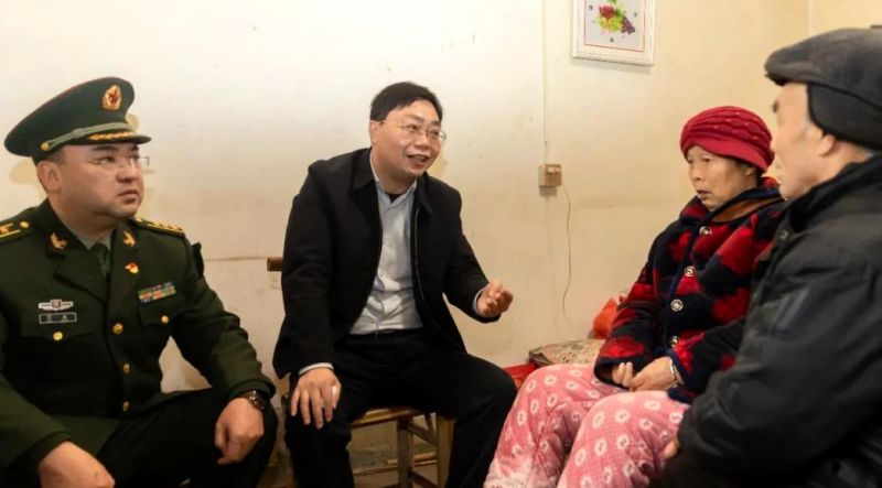 【新春走基层】吉安市永新县委书记郑军平到三湾乡开展春节走访慰问活动
