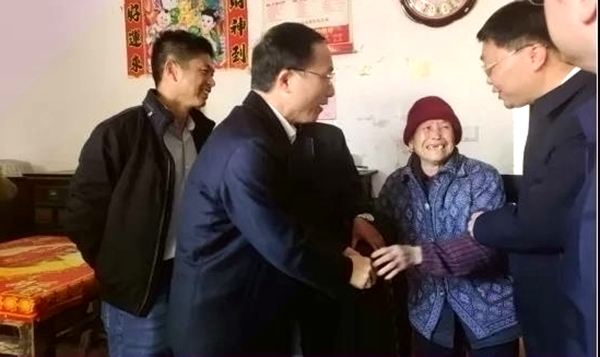 江西省人大常委会副主任胡世忠率队深入吉安市永新县高桥楼镇调研乡村振兴工作