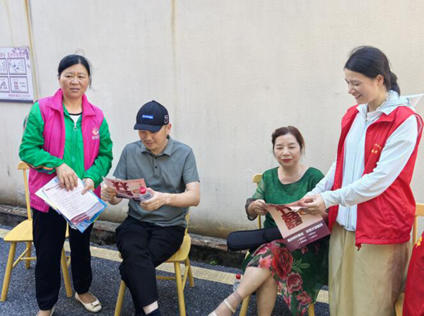 鹰潭市月湖区梅园街道沿江社区：移风易俗我先行，文明新风进社区