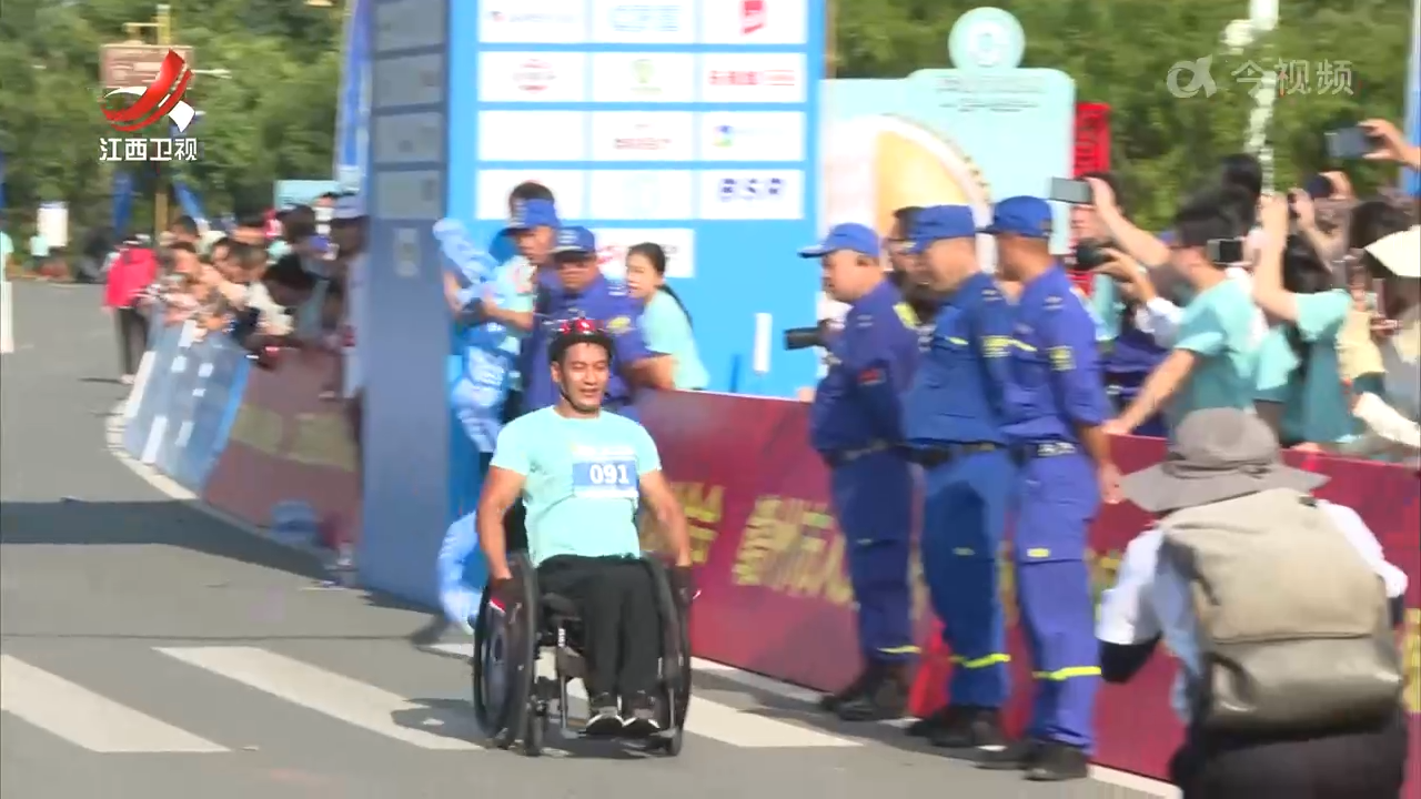 第五届全国肢残人轮椅马拉松大赛在赣州南康区举行
