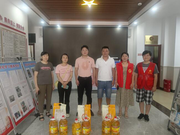 鹰潭月湖：“八一”慰问送温暖 殷殷关怀叙真情