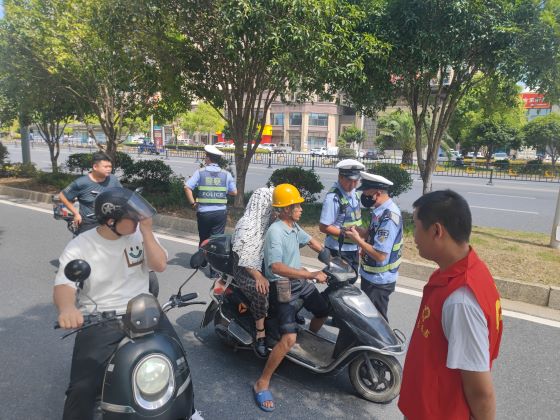 宜春市袁州区下浦街道开展电动车头盔专项整治行动