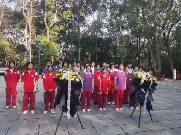 九江市柴桑区一中组织烈士纪念日祭扫活动