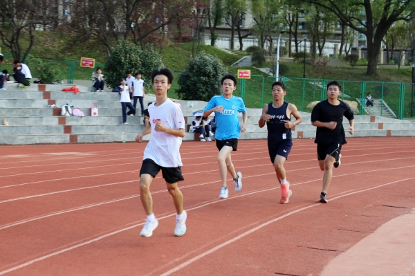 九江外国语学校举办第五十四届秋季田径运动会