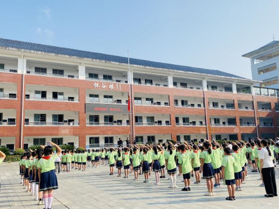 向国旗敬礼 做新时代好少年——靖安县深入开展“向国旗敬礼”主题教育实践活动