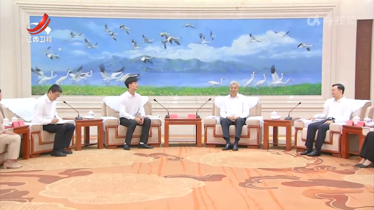 尹弘会见优秀教师代表并向全省广大教师和教育工作者致以节日祝贺 
 落实立德树人根本任务全面提升教书育人能力 为建设教育强省办好人民满意的教育再立新功