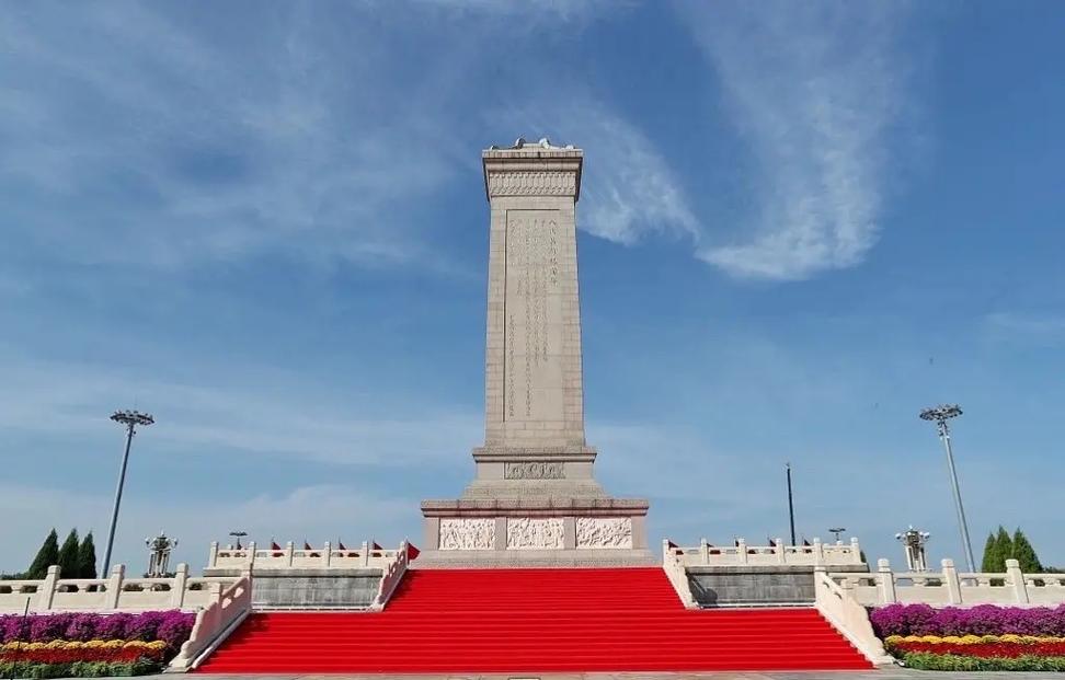 长天新闻丨江右时评：赓续英烈精神  矢志奋勇前行