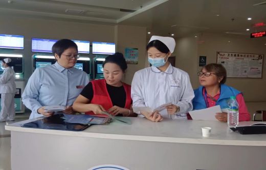 宜春市袁州区凤凰街道：垃圾分类知识宣传进医院