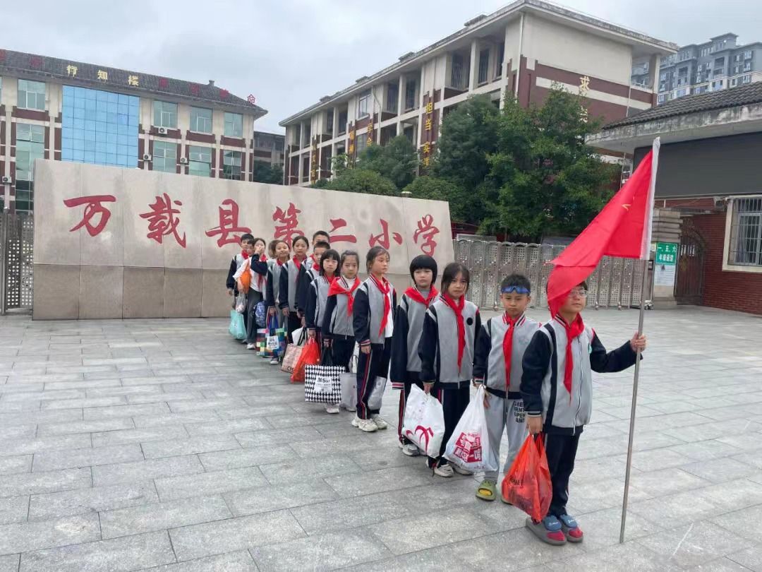 万载第二小学图片