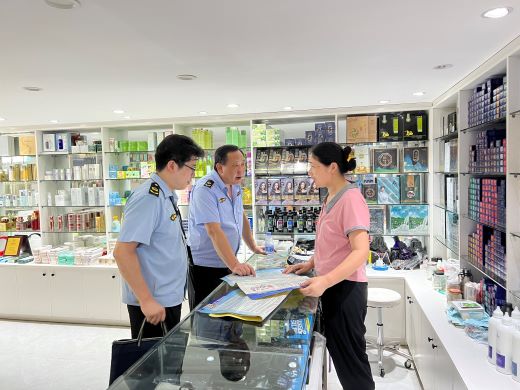 宜春市袁州区市场监督管理局：持续开展专项检查 筑牢“两品一械”安全防线