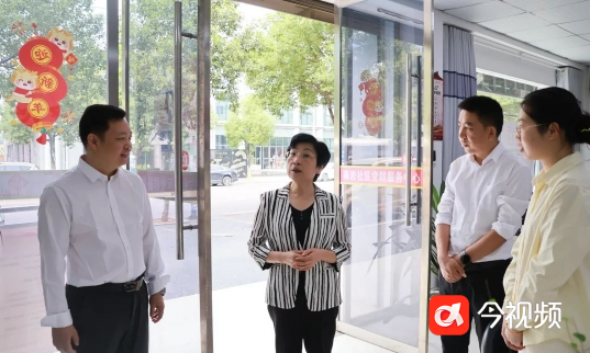 江西省委宣传部副部长、省文明办主任龚建文一行在上饶市弋阳县调研新时代文明实践工作