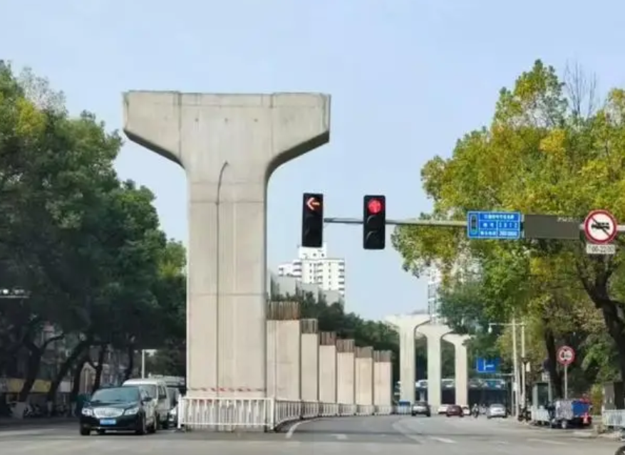 长天新闻丨江右时评：政绩观要“正”